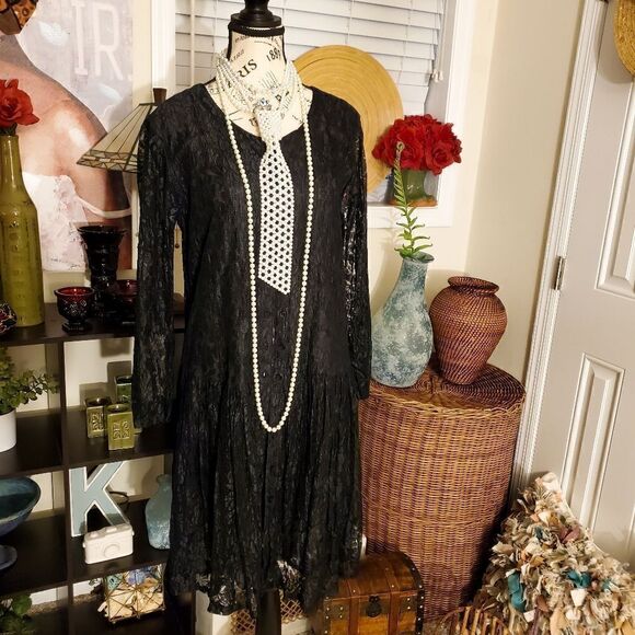 Vintage PASSPORTS  Pier One Black Dropped Waist Plated Dress - Picture 13 of 15